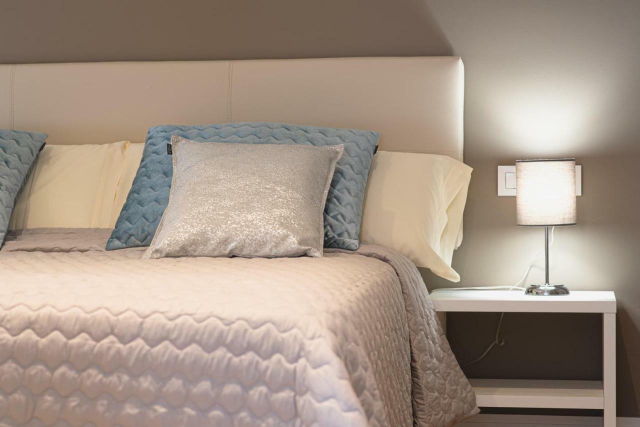 Apartamentos Hotel Pirineos فيغيريس المظهر الخارجي الصورة
